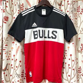 アディダス(adidas)のadidas BULLS NBA 半袖Tシャツ　L アディダス ヴィンテージ(Tシャツ(半袖/袖なし))