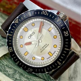 オリス(ORIS)の【レトロなデザイン】オリス メンズ腕時計 シルバー ベゼル 手巻き ヴィンテージ(腕時計(アナログ))