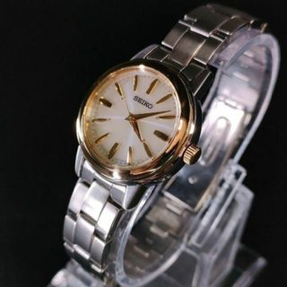 セイコー(SEIKO)の極美品【稼働品】SEIKOセイコー　1B21　シルバー　ゴールドベゼル　ソーラー(腕時計)