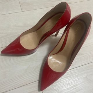 ジャンヴィットロッシ(Gianvito Rossi)のジャンヴィットロッシ　赤　パンプス(ハイヒール/パンプス)