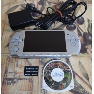 プレイステーションポータブル(PlayStation Portable)のPSP3000 シルバー(携帯用ゲーム機本体)