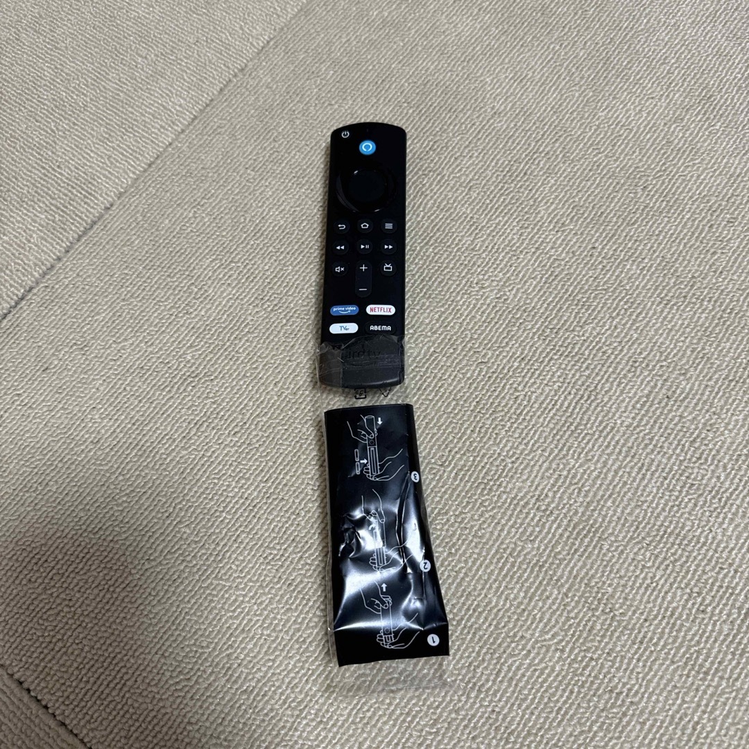 アマゾン Fire TV Stick-Alexa対応音声認識リモコン 第3世代  スマホ/家電/カメラのスマートフォン/携帯電話(その他)の商品写真