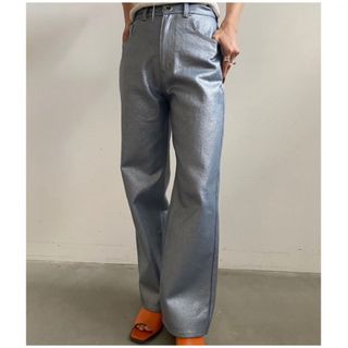 【新品】LONG STRAIGHT FOIL DENIM シルバー 24インチ