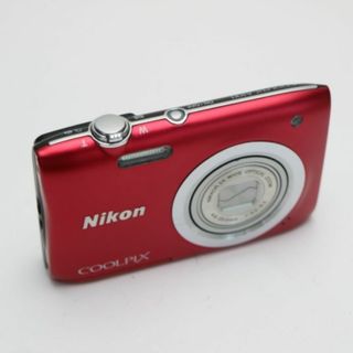 ニコン(Nikon)の超美品 COOLPIX A100 レッド  M111(コンパクトデジタルカメラ)