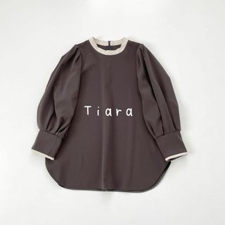 ティアラ(tiara)の定価1.7万円　ティアラ　ステファニーバイカラーブラウス(シャツ/ブラウス(長袖/七分))