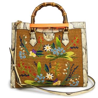 グッチ(Gucci)のグッチ ダイアナ ミディアム 2way ショルダー トート ハンドバッグ 斜め掛け バンブー 刺繍 パイソン エキゾチックレザー ストロー カゴ ベージュ ゴールド金具 655658 日本限定 GUCCI（未使用　展示品）(ハンドバッグ)