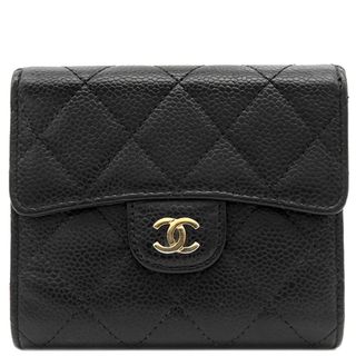 CHANEL - シャネル CHANEL 三つ折り財布 クラシック スモール フラップ ウォレット キャビアスキン ブラック ゴールド金具 黒 コンパクトウォレット  AP0231 22******【中古】