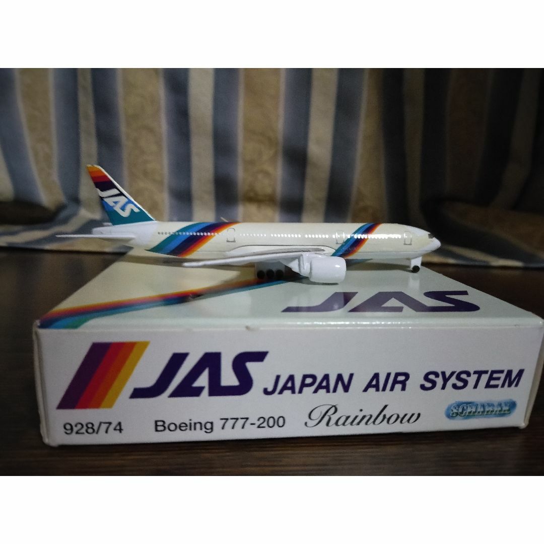 schabak1／600日本エアシステムB777 エンタメ/ホビーのおもちゃ/ぬいぐるみ(模型/プラモデル)の商品写真
