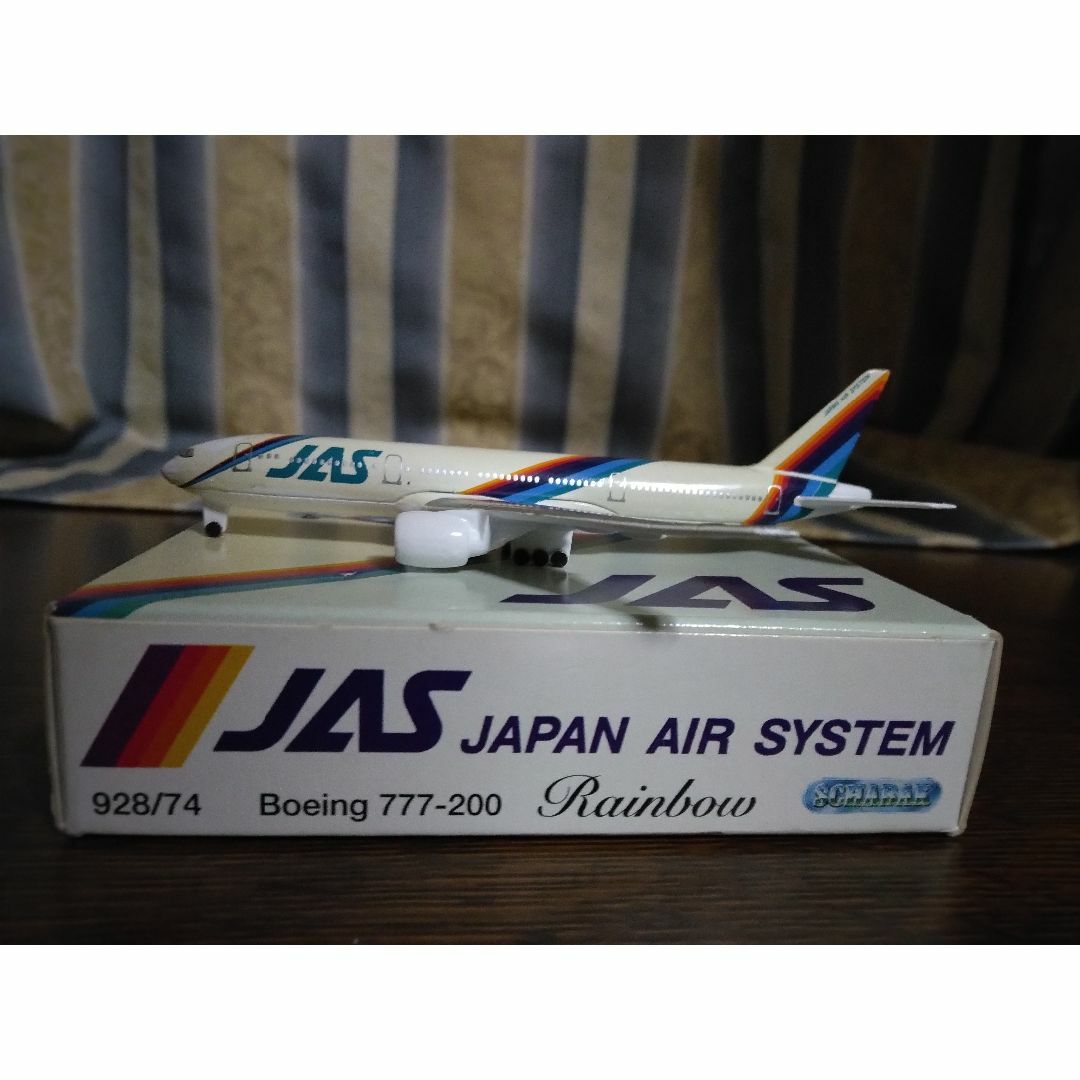 schabak1／600日本エアシステムB777 エンタメ/ホビーのおもちゃ/ぬいぐるみ(模型/プラモデル)の商品写真