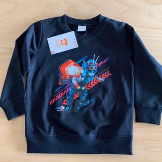 バンダイ(BANDAI)の仮面ライダーガッチャード　トレーナー　100センチ　黒　バンダイ　新品(Tシャツ/カットソー)