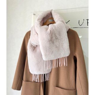 Max Mara(ファー ・ マフラー/ショール)のフリマアイテム一覧 Max Mara(ファー ・ マフラー/ショール)のフリマアイテム一覧
