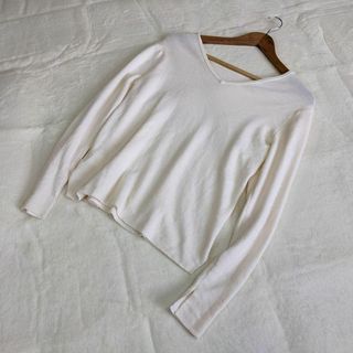 【カリテ】ニット　白　ウール100%　ストレッチ　美品