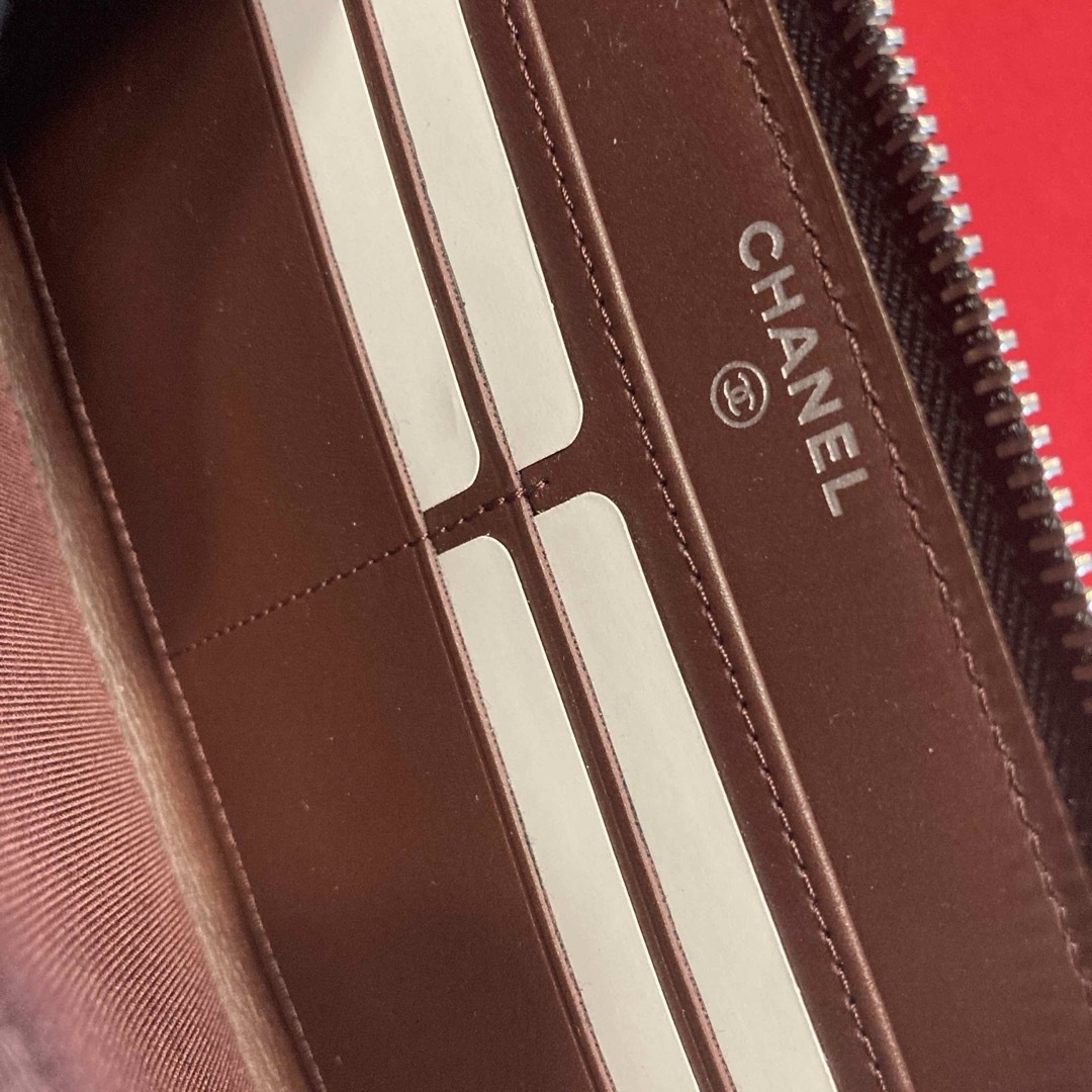 CHANEL(シャネル)のCHANEL シャネル キャビアスキン マトラッセ ラウンドファスナー レディースのファッション小物(財布)の商品写真