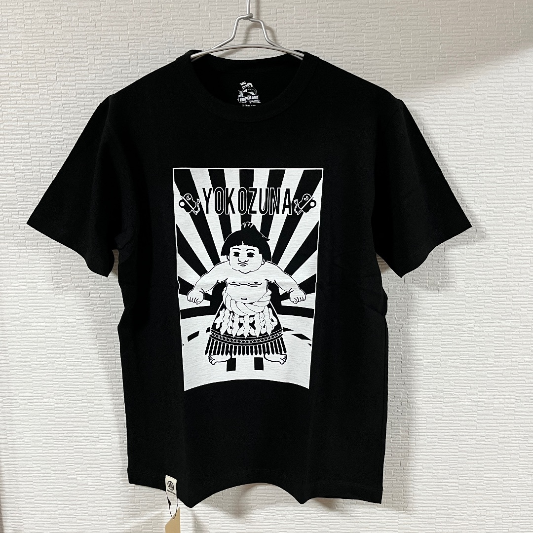 MOMOTARO JEANS(モモタロウジーンズ)の桃太郎ジーンズ - 横綱プリント Tシャツ Mサイズ (タグ付き未使用品) メンズのトップス(Tシャツ/カットソー(半袖/袖なし))の商品写真