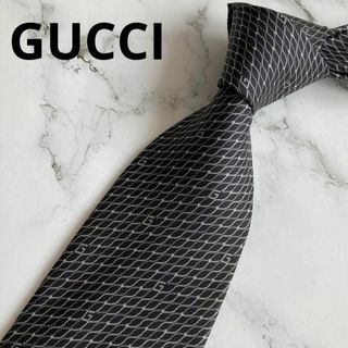 グッチ(Gucci)の美品★グッチ★ネクタイ★総柄★シルク100%★ブラック系★イタリア製(ネクタイ)