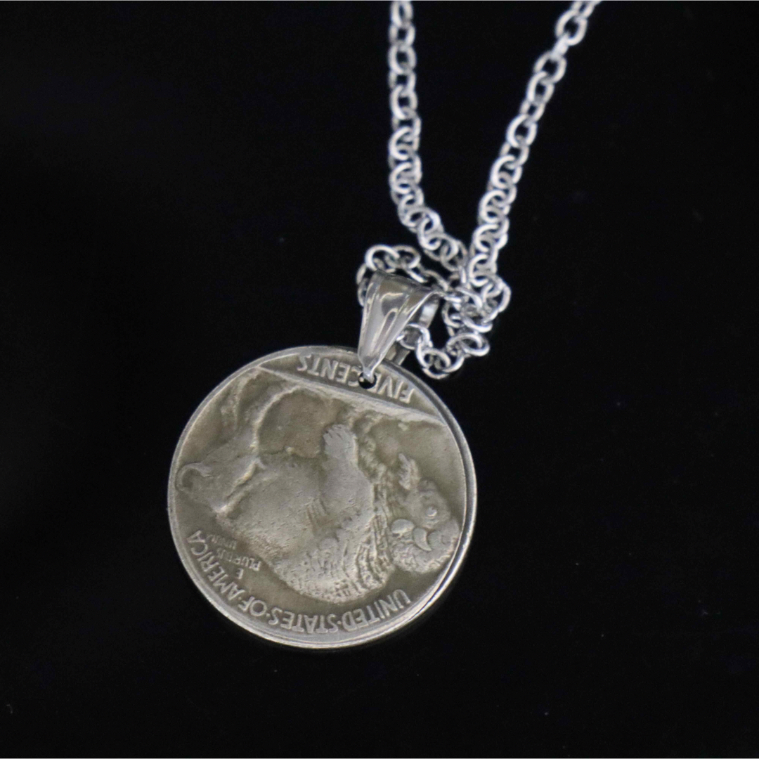 髑髏 ペンダント ネックレス スカル 王冠 翼 コイン メダル 男女兼用 お洒落 メンズのアクセサリー(ネックレス)の商品写真