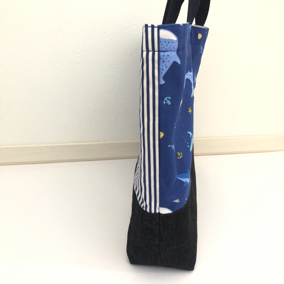 45×35 大きめ レッスンバッグ 海の生きもの 紺 ハンドメイド 男の子 ハンドメイドのキッズ/ベビー(バッグ/レッスンバッグ)の商品写真