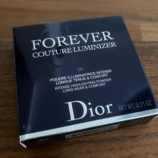 クリスチャンディオール(Christian Dior)のDior 新品未使用　フォーエバークチュール　ルミナイザー　06(フェイスカラー)