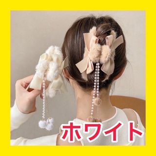 ❤️ラスト1点❤️モコモコクリップ 女性 カジュアル 可愛い　ヘアアクセサリー(ヘアピン)