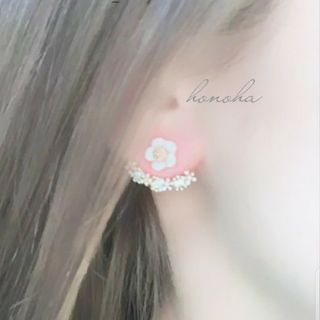 フラワーピアス 2wayバックキャッチピアス  ゴールド(ピアス)