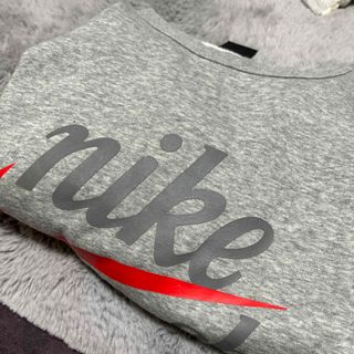 ナイキ(NIKE)のNIKE スウェット(スウェット)