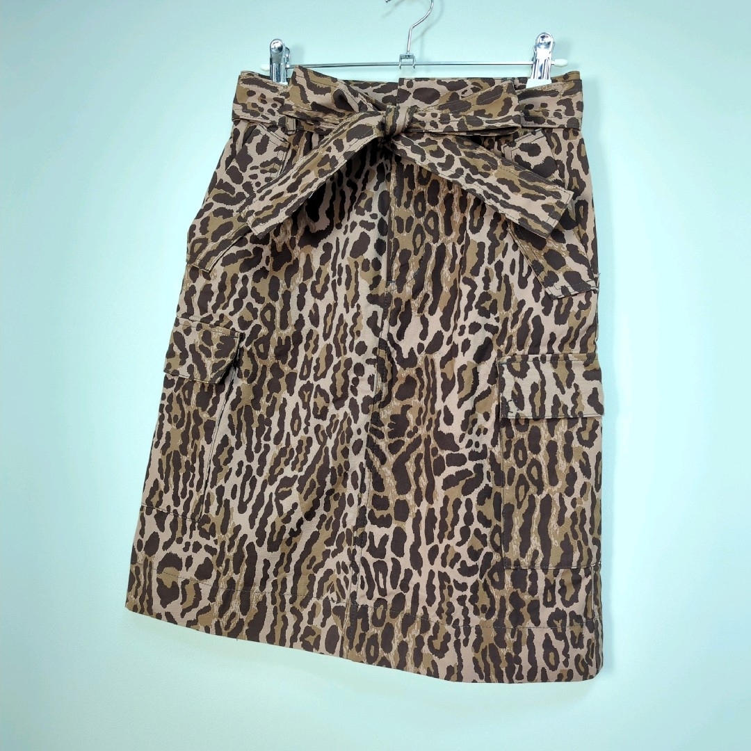 MUVEIL(ミュベール)の★新品 未使用 定価25,200 日本製 MUVEIL ヒョウ柄 スカート レディースのスカート(ひざ丈スカート)の商品写真