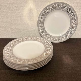 ウェッジウッド(WEDGWOOD)のウェッジウッド　フロレンティーン　プラチナ　デザートプレート　20.5cm(食器)