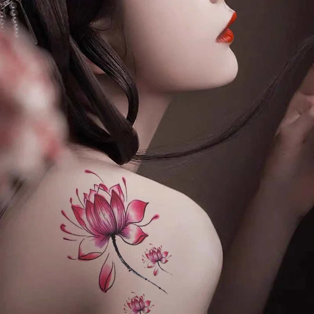 綺麗な花のタトゥーシール　蓮の花　ステッカー　中国風　ファッション　男女 レディースのアクセサリー(その他)の商品写真