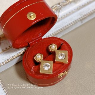 【ear PAPILLONNER】パール　ジュエル　ゴールド　ピアス　新品