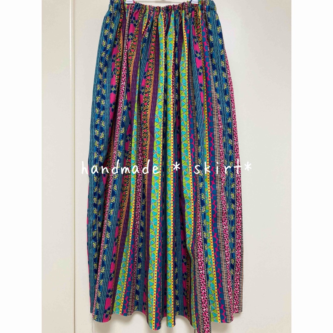 アフリカ柄 ロングスカート カラフル ギャザースカート アフリカ布 ハンドメイド レディースのスカート(ロングスカート)の商品写真
