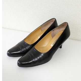 ニナリッチ(NINA RICCI)のNINA RICCI　Chaussures ニナリッチ　パンプス　黒　36(ハイヒール/パンプス)