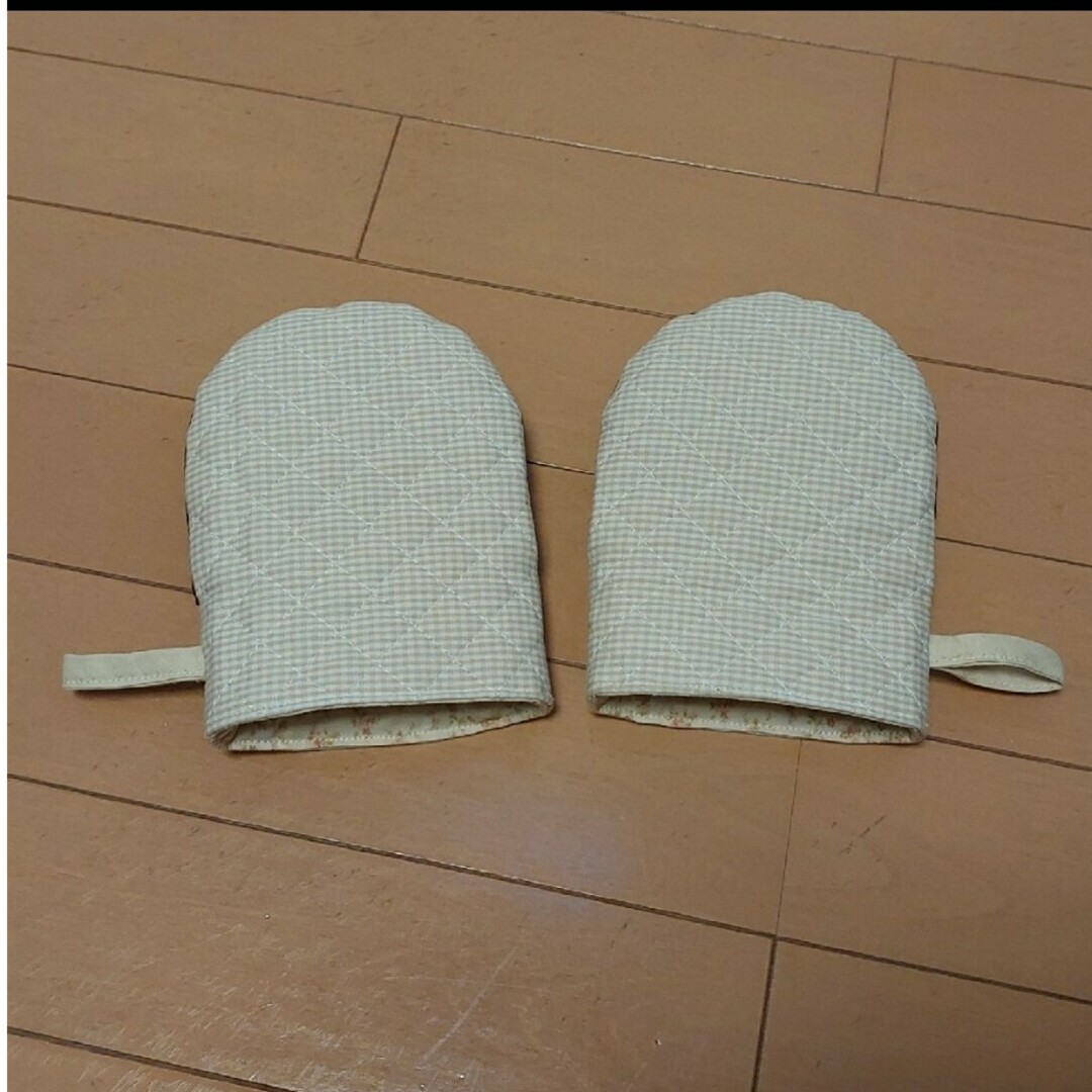 ★いちぢくタルトハンドメイド★ミトン　鍋つかみ ハンドメイドの生活雑貨(キッチン小物)の商品写真