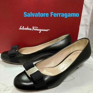 サルヴァトーレフェラガモ(Salvatore Ferragamo)のSalvatore Ferragamoフェラガモ.ヴァラ.リボン.6ハーフC美品(ハイヒール/パンプス)