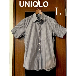 ユニクロ(UNIQLO)のユニクロ ブルー  ストライプ　ワイシャツ  カッターシャツ  半袖  メンズ(シャツ)