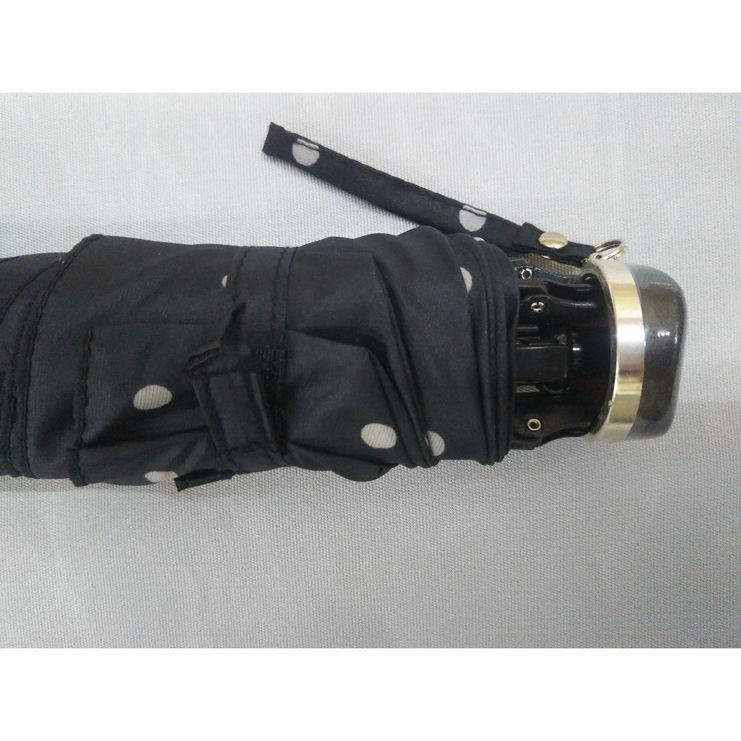 折りたたみ傘　超軽量　レディース  雨傘　カーボン　水玉　ブラック　新品 レディースのファッション小物(傘)の商品写真
