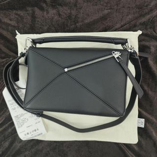 ロエベ(LOEWE)の美品✨ロエベ スモールパズルバッグ レザー 2WAYショルダーバッグ ブラック(ショルダーバッグ)