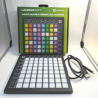 ノベーション(novation)のnovation LaunchPad Mini MK3 MIDIコントローラー(MIDIコントローラー)