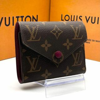 ルイヴィトン(LOUIS VUITTON)のルイヴィトン モノグラム ヴィクトリーヌ 3つ折り コンパクト財布 フューシャ(財布)