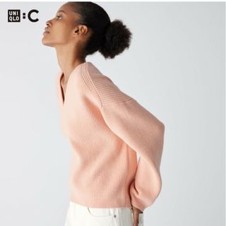 ユニクロ(UNIQLO)の【新品未使用】ユニクロC　Vネック　ショートセーター(ニット/セーター)