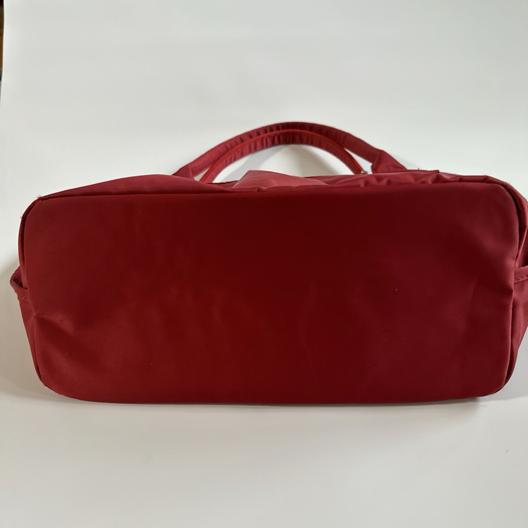 agnes b.(アニエスベー)のアニエスベーボヤージュ　トートバッグ　チャーム付き　赤　ハート柄 レディースのバッグ(トートバッグ)の商品写真