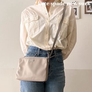 ケイトスペードニューヨーク(kate spade new york)のケイトスペードニューヨーク　クロスボディバッグ　ショルダーバッグ　サコッシュ灰色(ショルダーバッグ)