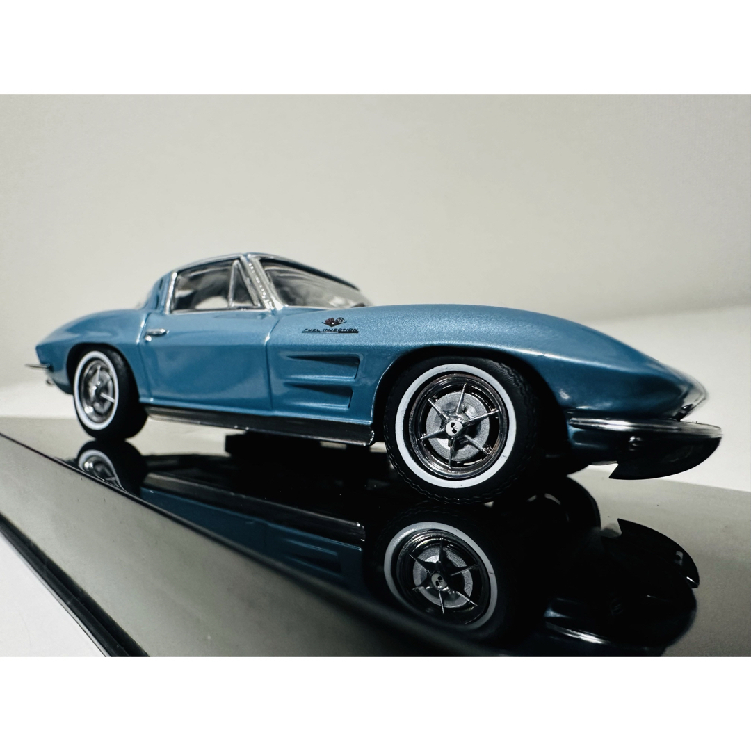 Chevrolet(シボレー)のixoイクソ/'63 Corvetteコルベット スティングレイ 1/43 エンタメ/ホビーのおもちゃ/ぬいぐるみ(ミニカー)の商品写真