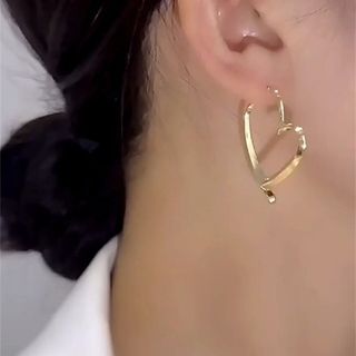 ハート　ピアス　ゴールド　　アクセサリー　シンプル　レディース