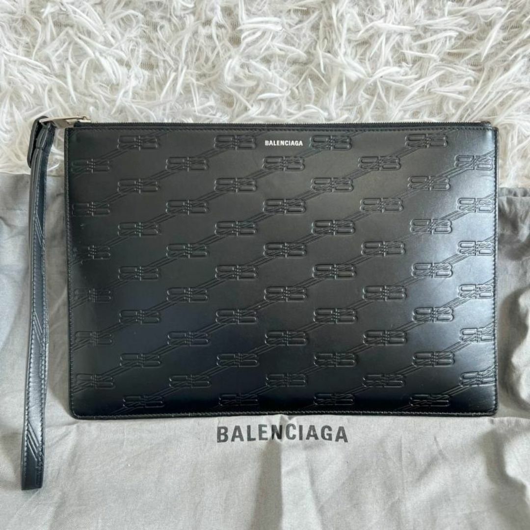 Balenciaga(バレンシアガ)のBALENCIAGA クラッチバッグ モノグラム BB ブラック 保存袋 メンズのバッグ(セカンドバッグ/クラッチバッグ)の商品写真