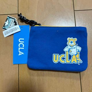 ユーシーエルエー(UCLA)のUCLA 新品未使用　ポーチ　テッシュケース(ポーチ)