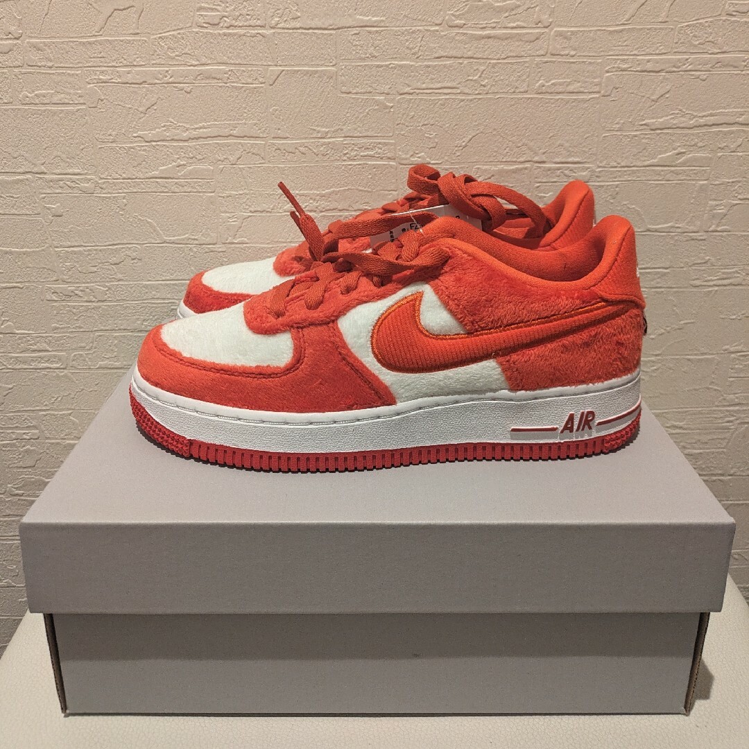 NIKE(ナイキ)の【新品】NIKE AIR FORCE 1 FZ3552-612 22.5cm レディースの靴/シューズ(スニーカー)の商品写真