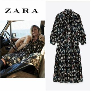 ザラ(ZARA)の美品 ZARA 花柄 ペイズリー 総柄 メタリック ボウタイ マキシワンピース(ロングワンピース/マキシワンピース)