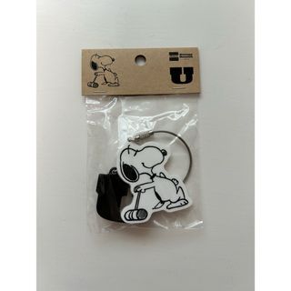 スヌーピー(SNOOPY)の新品　スヌーピー　イニシャルキーホルダーU スヌーピーミュージアム限定(キャラクターグッズ)