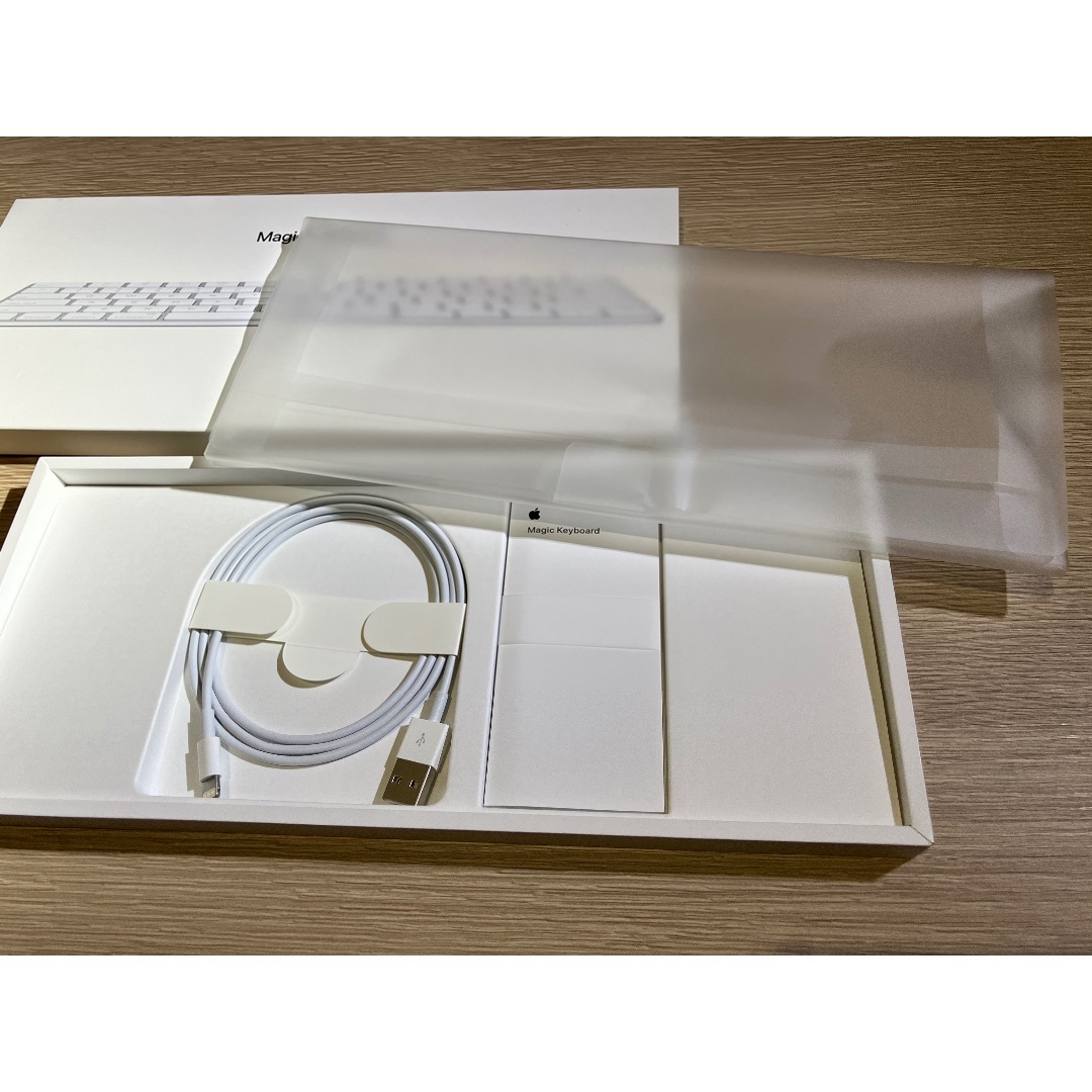 Apple Magic Keyboard - 日本語配列(JIS) スマホ/家電/カメラのPC/タブレット(PC周辺機器)の商品写真