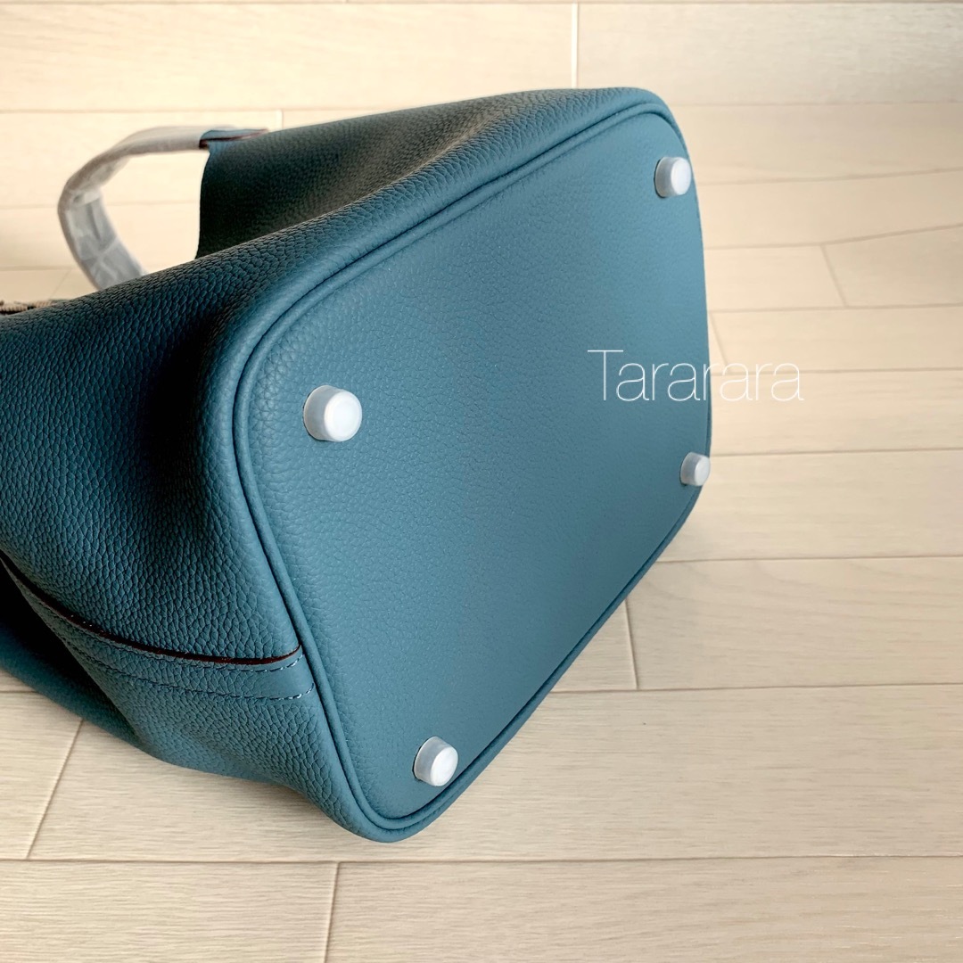 ●leather bucket bag ブルー M●本革 レディースのバッグ(トートバッグ)の商品写真